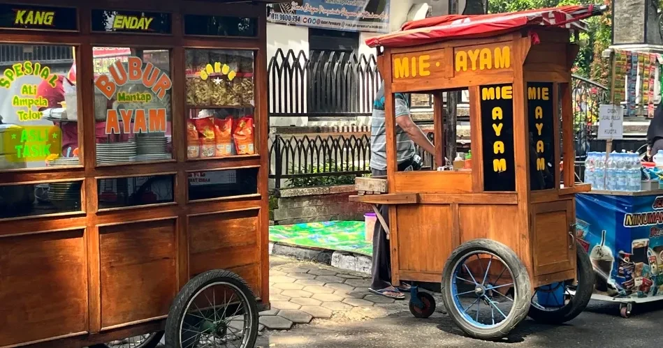 Best Street Food in Los Angeles: Must-Try Dishes & Local Food Spots